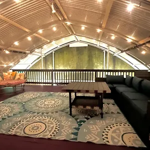 off-grid-getaway-with-ocean-views-in-paradise.hotelsinhawaii.org/